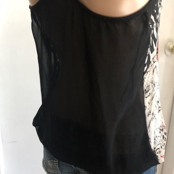 ‎Guess race back top - Picture 3 of 6